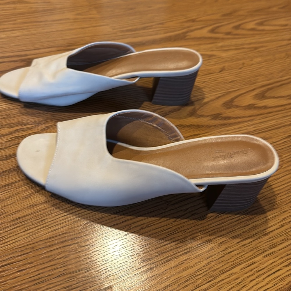 Universal Thread Heeled Mules - Picture 4 of 10